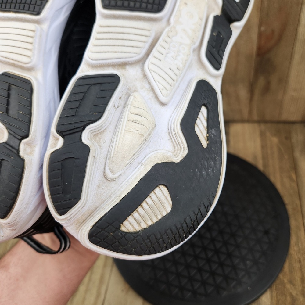 Hoka One One Bondi 7 Running Shoes Womens size 8.5 Black White 1110519 BWHT - Picture 9 of 10